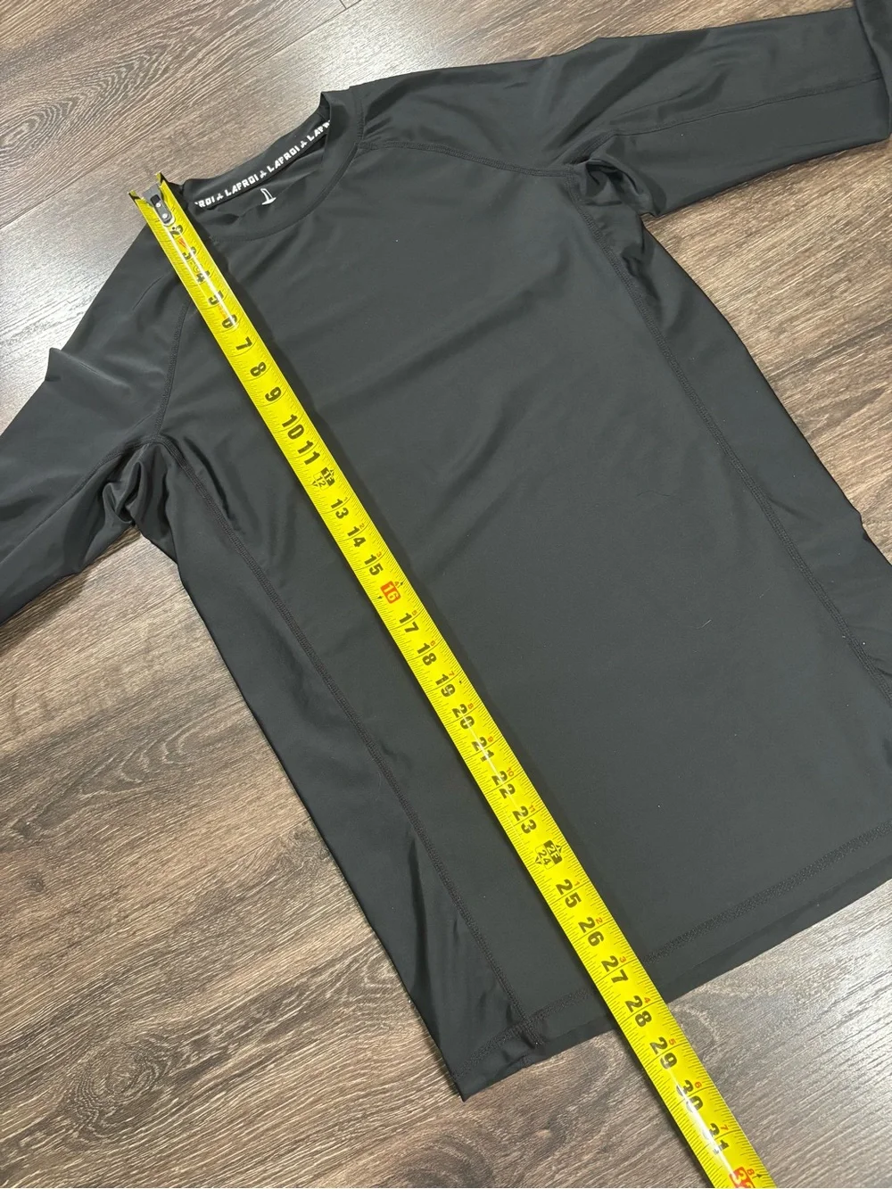 Lafroi Men’s Black Long-Sleeve Rash Guard Athletic Top Medium